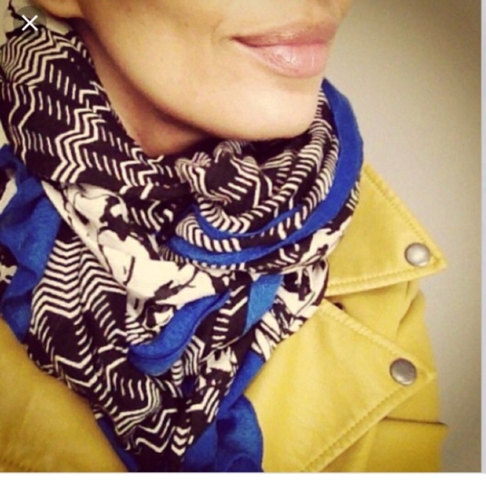 Stella & Dot Scarf - Midnight Bloom